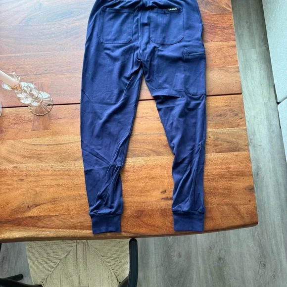 Jaanuu Rubi Slim UltraSOFT Scrub Jogger - Picture 12 of 12